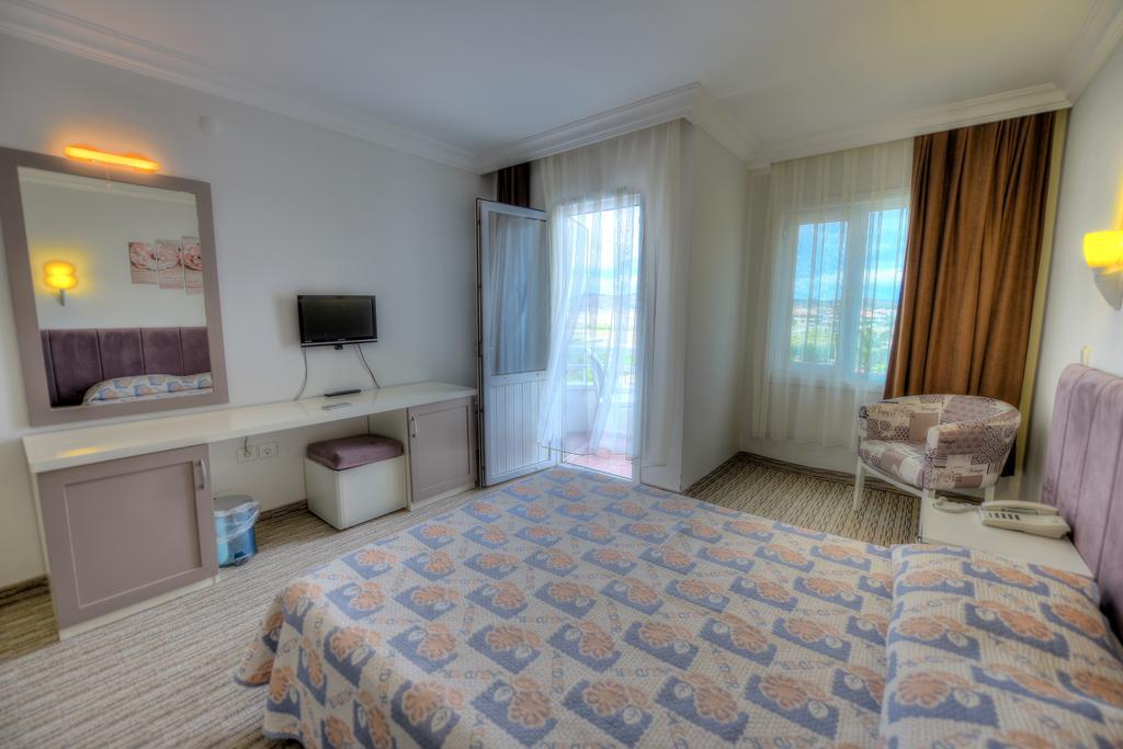 Alder Hotel Ayvalik Exterior foto
